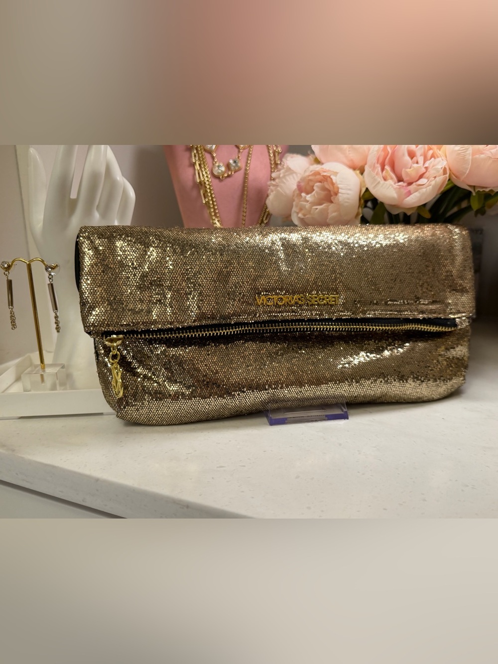 Victoria's Secret EUC Gold Sequin Foldover Clutch Handbag + Pendant earrings